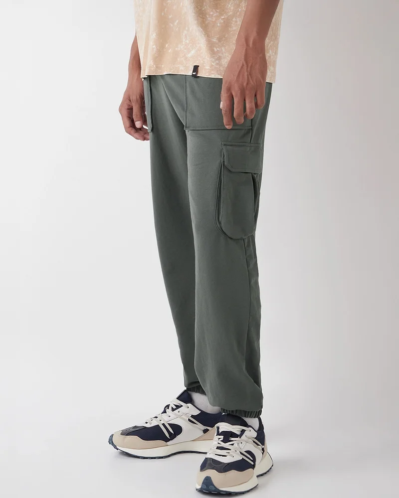 بيواكوف Men's Grey Oversized Cargo Warm Joggers